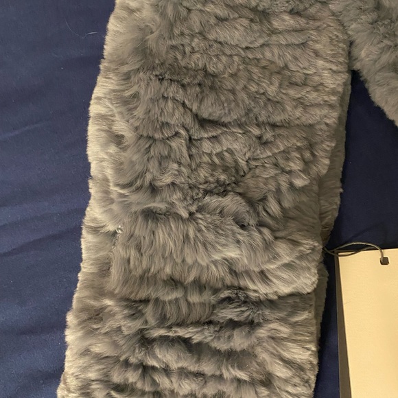 Gray Rabbit Fur Scarf - Picture 2 of 5